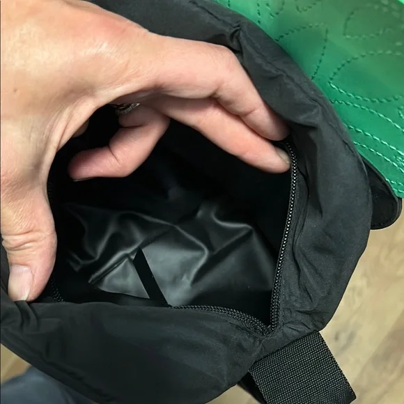 Pink Pineapple Crossbody Bag EUC - Picture 5 of 5